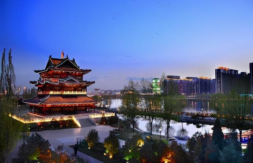 三年級寫景區(qū)作文300字_三年級介紹一處景點(diǎn)_小學(xué)三年級介紹景點(diǎn)的作文